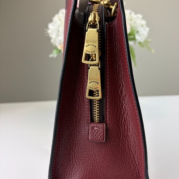 Coach CJ806 Polished Leather Carter Carryall 28 in Wine - Picture 2 of 11